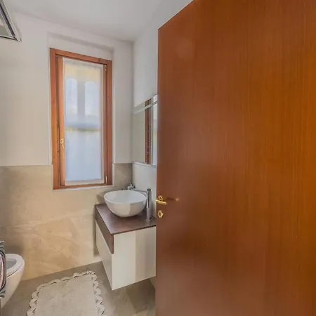 Centro Con Piscina E Giardino Privato *