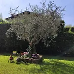 Appartamento Centro Lazise Con Piscina E Giardino Privato Lazise